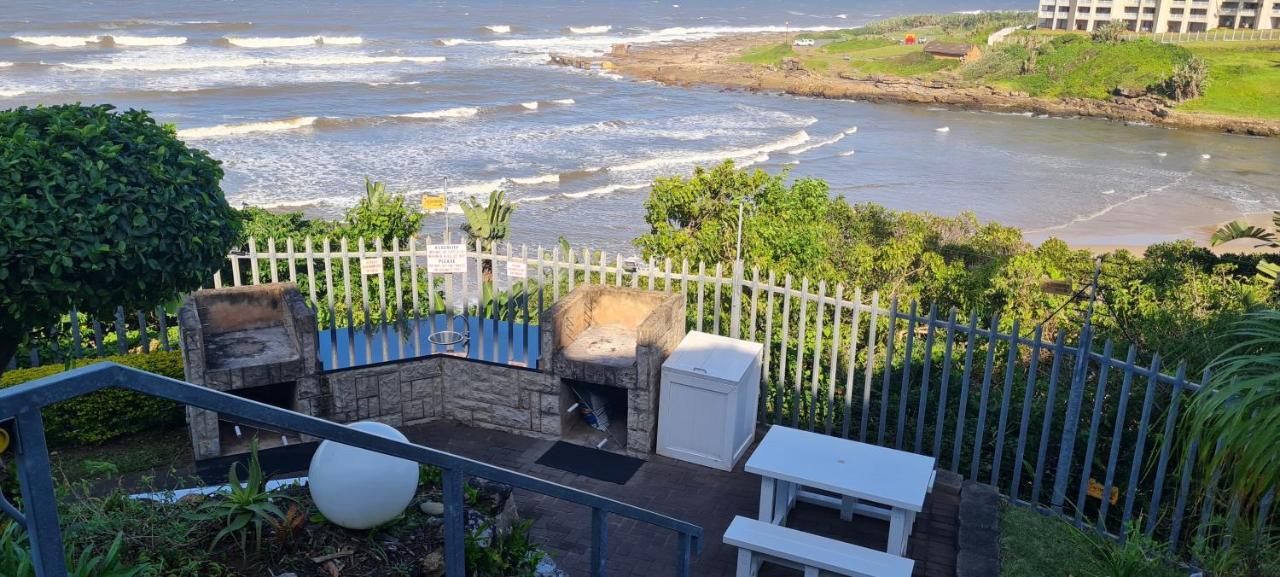 Aride 4 Awesome View Of Uvongo Main Swimming Beach From Communal Braai Area Margate Exterior photo