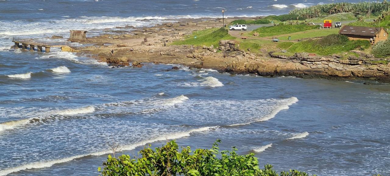 Aride 4 Awesome View Of Uvongo Main Swimming Beach From Communal Braai Area Margate Exterior photo